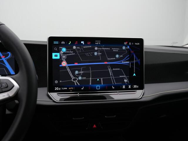 Volkswagen PASSAT Variant 1.5 eTSI 150 pk DSG Business | Trekhaak | 360 camera | Leder/alcantara | Stuur-/stoelverwarming | Massage