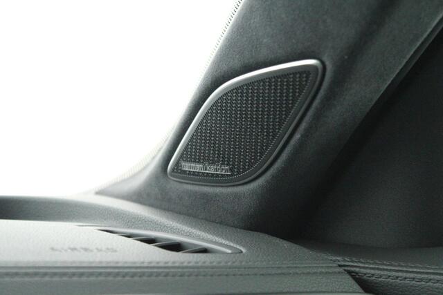 Volkswagen PASSAT Variant 1.5 272pk eHybrid R-Line Edition Black Style Plus Trekhaak 360Camera Head-Up harman/kardon Memory Stoelventilatie Panoramadak Navigatie