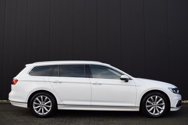 Volkswagen PASSAT Variant 1.6 TDi Highline R-Line LED | Leder/Alcantara | Carplay | Virtual | Camera | Trekhaak | Sportstoelen