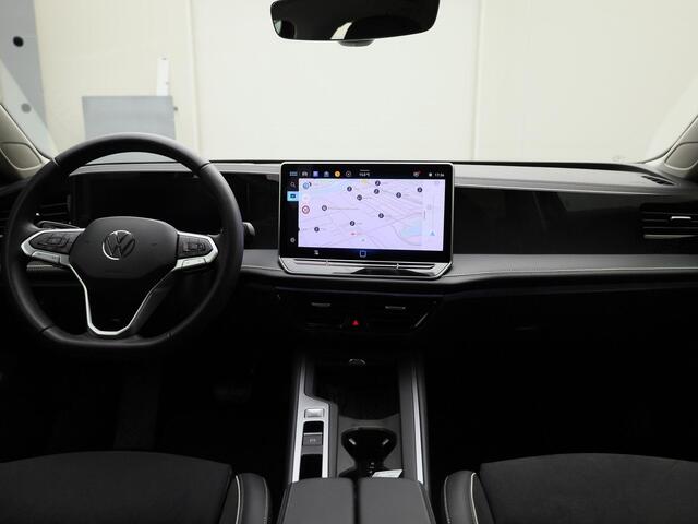 Volkswagen PASSAT Variant 1.5eHybrid 150kW/204PK Business · Navigatie · Apple/Android · Trekhaak · Garantie t/m 07-05-2027