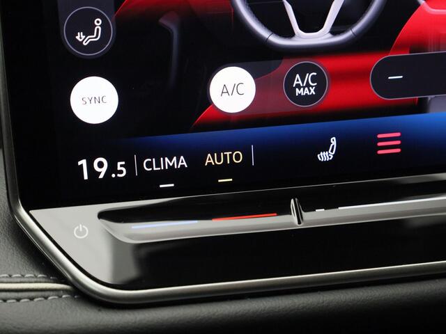 Volkswagen PASSAT Variant 1.5eHybrid 150kW/204PK Business · Navigatie · Apple/Android · Trekhaak · Garantie t/m 07-05-2027