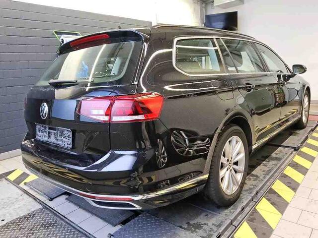 Volkswagen PASSAT Variant 1.4 TSI PHEV GTE Business | Wordt verwacht | Pano | Trekhaak | Camera