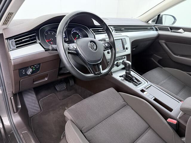 Volkswagen PASSAT Variant T150PK AUT-7 Adap.Cruise Navi Camera Pdc-a+v Apple Carplay Android Auto Ecc ERGO Active Stoel Connected Series Plus Lmv Regen-Lichtsensor Isofix Privacy Glas 1600kg Trekvermogen ¤ 45.000,- nieuw A-label Euro6 !