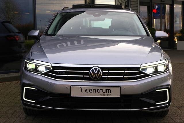 Volkswagen PASSAT Variant 1.4 TSI PHEV GTE 218 PK Business, Elek. Trekhaak, Panoramadak, Memory, Matrix LED, Winterpakket