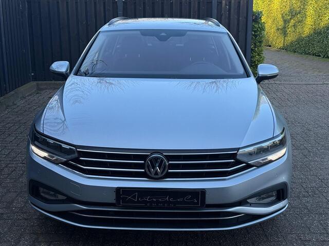 Volkswagen PASSAT Variant 1.5 TSI Business TREKHAAK - ACC - CAMERA - COMFORTSTOELEN