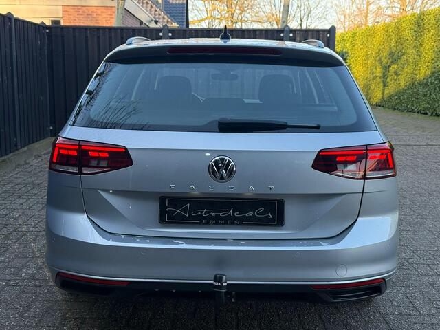 Volkswagen PASSAT Variant 1.5 TSI Business TREKHAAK - ACC - CAMERA - COMFORTSTOELEN