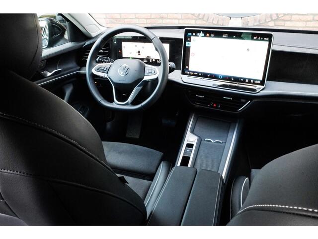 Volkswagen PASSAT Variant 1.5 eHybrid Elegance Business Headup display, 360° Camer