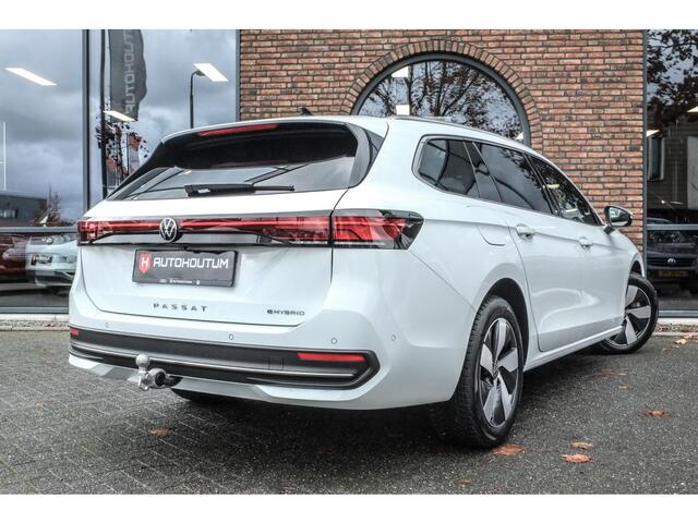 Volkswagen PASSAT Variant 1.5 eHybrid Elegance Business Trekhaak, Headup display,