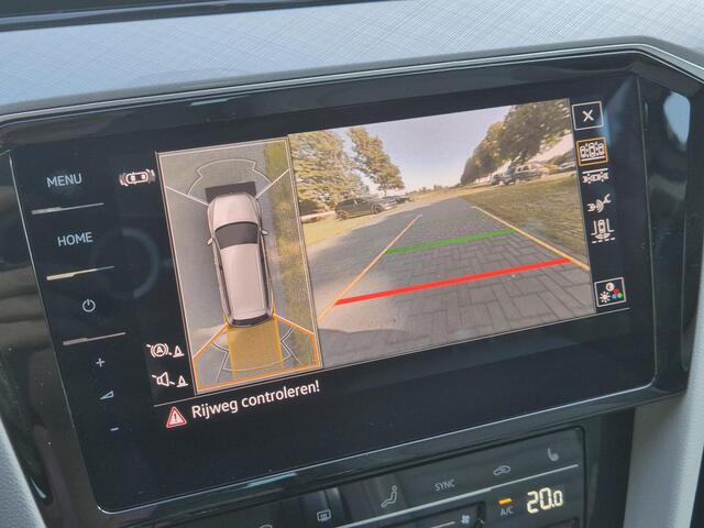 Volkswagen PASSAT Variant 1.4 TSI PHEV GTE Business Automaat / Lederen Bekleding / Schuif & Kanteldak / Trekgewicht 1.600 KG / Apple Carplay & Android Auto / 360 Graden Camera / Adaptieve Cruise Control / Stoelverwarming / Dynaudio / Lichtmetalen Velgen / Navigatie / Parke