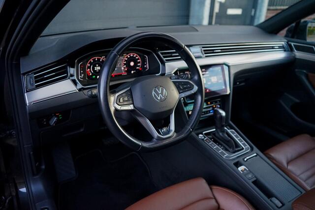 Volkswagen PASSAT Variant 1.5 TSI R-Line Business +