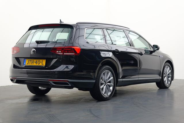 Volkswagen PASSAT Variant 1.4 TSI PHEV GTE Business | Pano | Trekhaak | Camera | SoH 96%