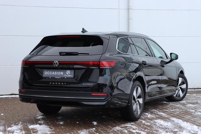 Volkswagen PASSAT Variant 1.5 eHybrid Business 204pk DSG6