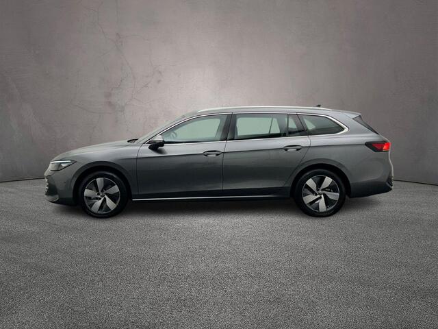 Volkswagen PASSAT Variant Business 1.5 eTSI 150pk DSG Automaat Trekhaak, Adaptive cruise control, Navigatie, Stoelverwarming, LED koplampen, Achteruitrijcamera