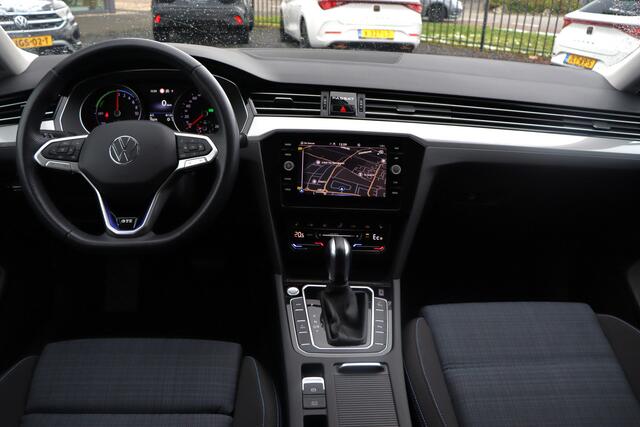 Volkswagen PASSAT Variant 1.4 TSI PHEV GTE Business | Camera | Trekhaak | Winter Pakket |