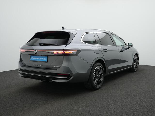 Volkswagen PASSAT Variant 1.5 eHybrid 272 pk Elegance Business | Trekhaak | Leder | Geheugen-/massagestoelen | Head-up display | Stoelventilatie | IQ Light