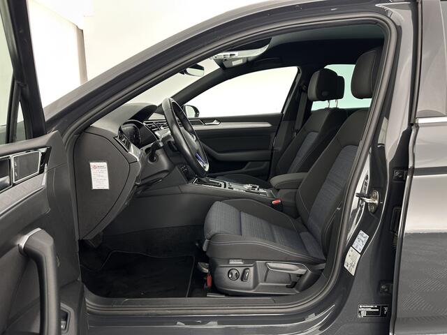 Volkswagen PASSAT 1.4 TSI Phev GTE Business (INCL-BTW) Aut. *FULL-LED | DIGI-COCKPIT | ADAPTIVE-CRUISE | NAVI-FULLMAP | KEYLESS | DAB+ | COMFORT-SEATS | SHIFTPADDLES | PRIVACY-GLASS | PDC | CAMERA | CARPLAY | 17''ALU*