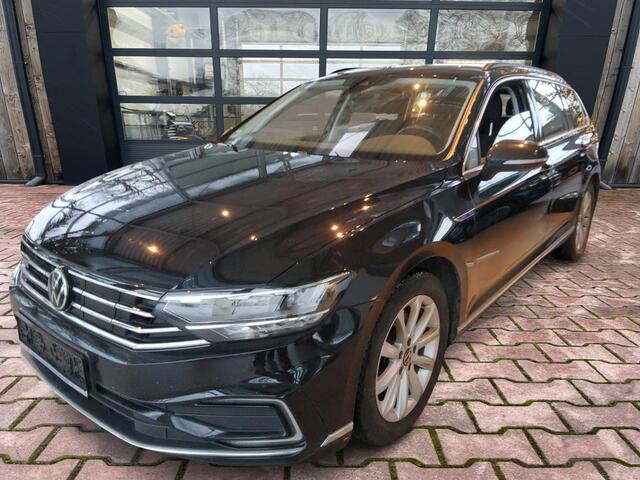 Volkswagen PASSAT Variant 1.4 TSI PHEV GTE Business Premium | LED Matrix | Virtual | Stoelverwarming | ACC | Park Assist | Travel Assist | Camera | Side Assist |