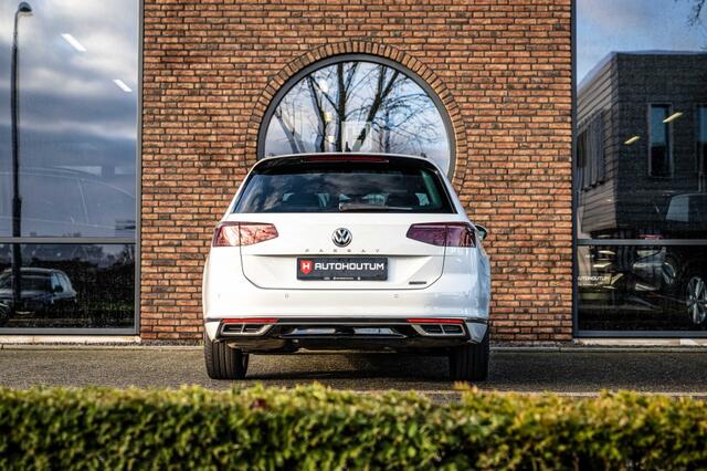 Volkswagen PASSAT Variant 2.0 BiTDI 240PK 4Motion Panoramadak, Trekhaak