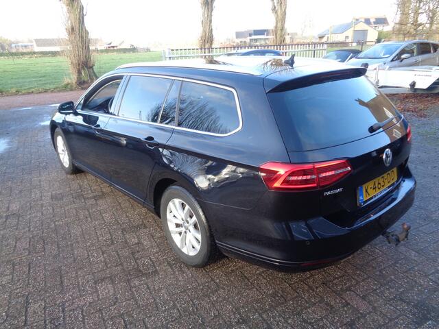 Volkswagen PASSAT Variant 1.5 TSI Comfortline Business Ecc, Trekhaak, carplay, navigatie, automaat !!