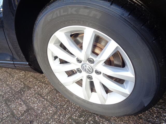 Volkswagen PASSAT Variant 1.5 TSI Comfortline Business Ecc, Trekhaak, carplay, navigatie, automaat !!