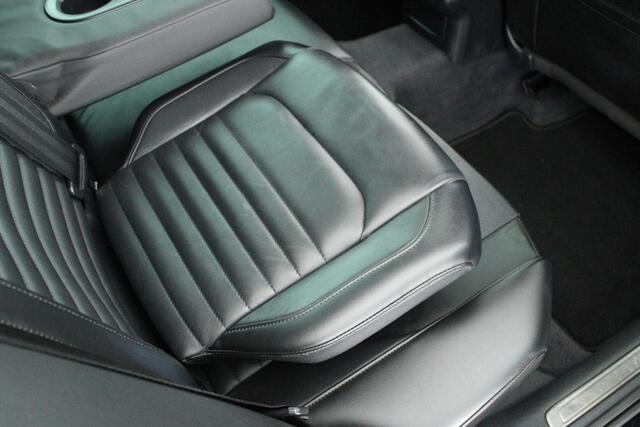 Volkswagen PASSAT Variant 1.4 TSI 150pk DSG ACT Highline Trekhaak Leder Panoramadak Virtual Cockpit Memory Navigatie