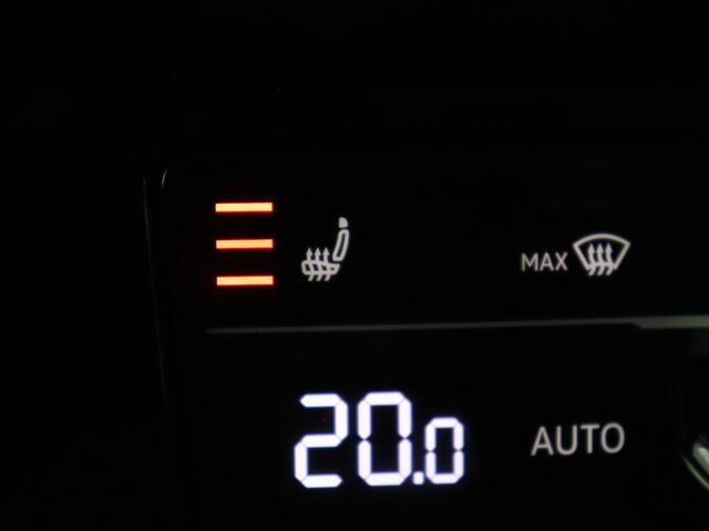 Volkswagen PASSAT 1.4 TSI PHEV GTE | Stoelverwarming | Virtual Cockpit | Adaptive cruise | Massage | Matrix LED | Camera | Memory | Carplay | Navigatie | Plug In