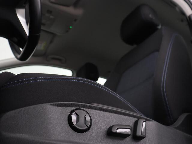 Volkswagen PASSAT 1.4 TSI PHEV GTE | Stoelverwarming | Virtual Cockpit | Adaptive cruise | Massage | Matrix LED | Camera | Memory | Carplay | Navigatie | Plug In