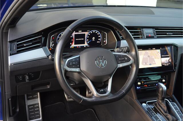 Volkswagen PASSAT Variant 1.5 TSI 2X R-Line Pano | Vol Leer | Camera | Carplay Stoelmassage | Elekt verst. | Trekhaak