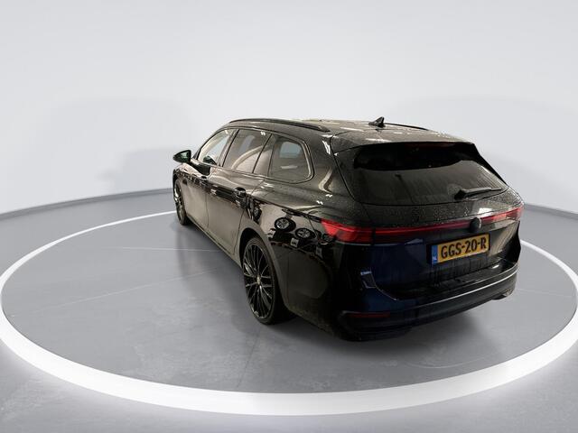 Volkswagen PASSAT Variant 1.5 eHybrid 204pk DSG Business · Camera · Elek. Voorstoelen + Massagefunctie · Stuur- & Stoelverwarming · Optiekpakket Zwart · Side Assist · Garantie t/m 18-08-2028 of 100.000km