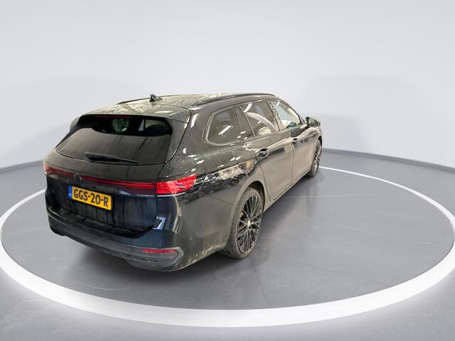 Volkswagen PASSAT Variant 1.5 eHybrid 204pk DSG Business · Camera · Elek. Voorstoelen + Massagefunctie · Stuur- & Stoelverwarming · Optiekpakket Zwart · Side Assist · Garantie t/m 18-08-2028 of 100.000km