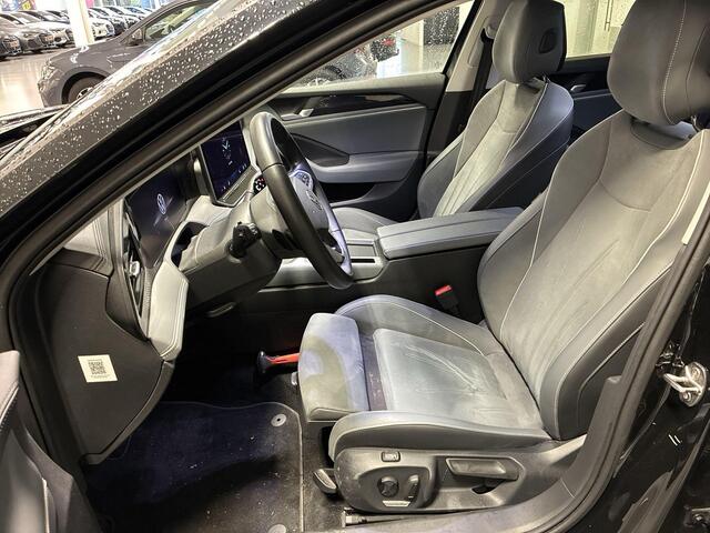 Volkswagen PASSAT Variant 1.5 eHybrid 204pk DSG Business · Camera · Elek. Voorstoelen + Massagefunctie · Stuur- & Stoelverwarming · Optiekpakket Zwart · Side Assist · Garantie t/m 18-08-2028 of 100.000km