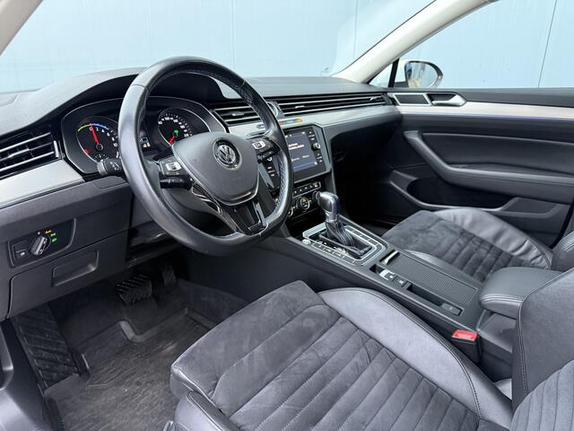 Volkswagen PASSAT Variant 1.4 TSI GTE 218pk PHEV DSG-Automaat Trekhaak/Camera/Apple Carplay.