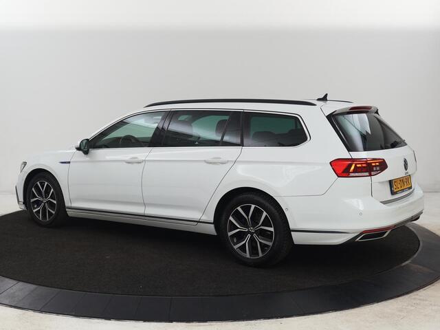 Volkswagen PASSAT 1.4 TSI PHEV GTE | Trekhaak | Stoelverwarming | Virtual Cockpit | Camera | Adaptive cruise | Carplay | Matrix LED | Navigatie | Climate control | Plug In