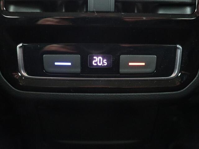 Volkswagen PASSAT 1.4 TSI PHEV GTE | Trekhaak | Stoelverwarming | Massage | Camera | Carplay | Navigatie | Adaptive cruise | Matrix LED | Parkeerhulp | Climate control | Plug In