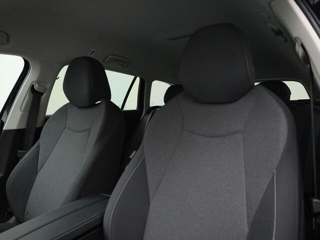 Volkswagen PASSAT Variant 1.5 eTSI/150PK Business Navigatie · Achteruitrijcamera · Trekhaak · Garantie t/m 22-05-2028 of 100000km.