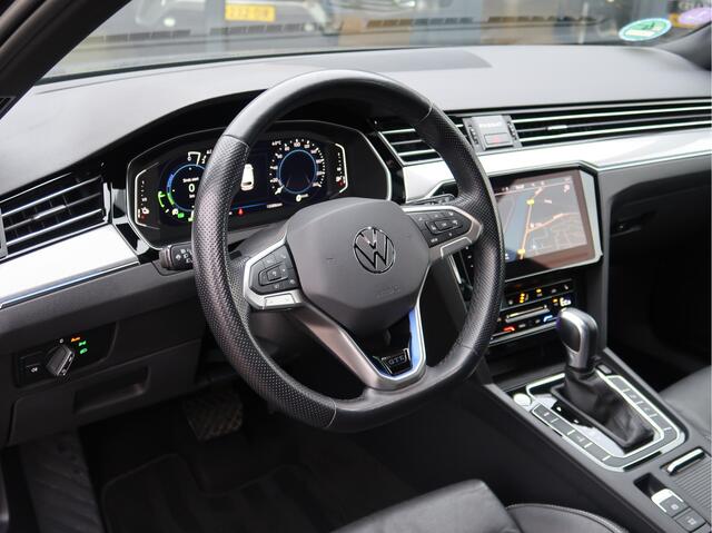 Volkswagen PASSAT Variant 1.4 TSI PHEV GTE Business | Leder | 18 inch | Massage | Stoelverw |