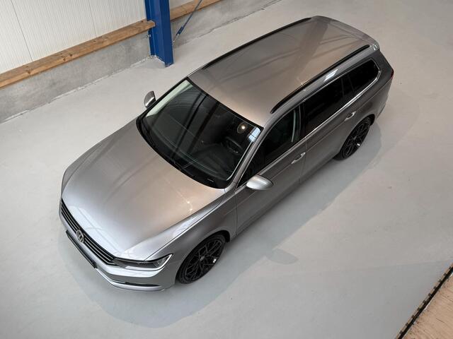Volkswagen PASSAT Variant 1.4 TSI ACT Comfortline - NL AUTO - AUTOMAAT - STOEL + STUURVERWARMING - LM VELGEN - TREKHAAK - PARKEERCAMERA