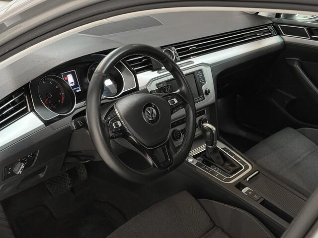 Volkswagen PASSAT Variant 1.4 TSI ACT Comfortline - NL AUTO - AUTOMAAT - STOEL + STUURVERWARMING - LM VELGEN - TREKHAAK - PARKEERCAMERA