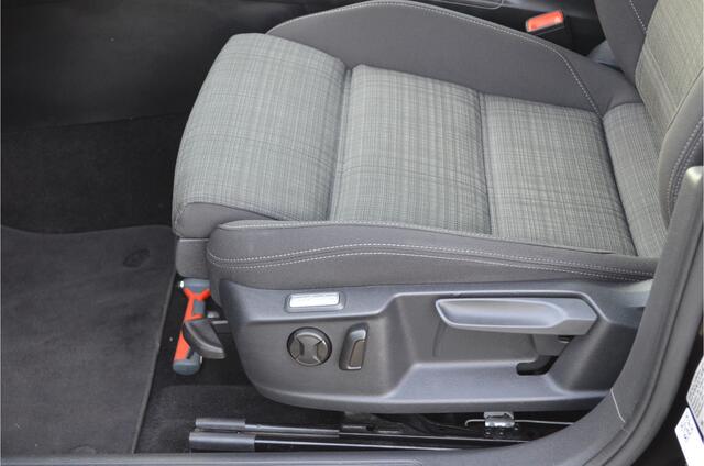 Volkswagen PASSAT Variant 1.5 TSI Comfort Pano | Comfortst. | Keyles | Carplay | Achteruitrij camera | Stoelverwarming