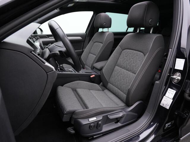 Volkswagen PASSAT Variant 1.4 TSI PHEV 218 pk DSG GTE Business | Panoramadak | Navigatie Discover Pro | IQ Light | Achteruitrijcamera