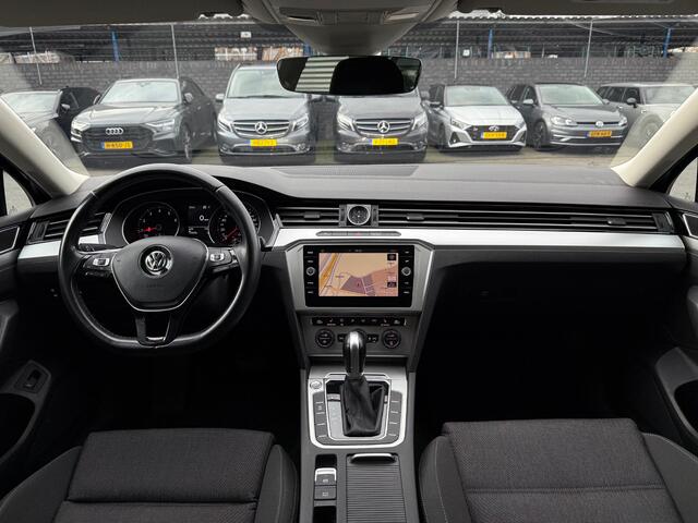 Volkswagen PASSAT Variant 1.5 TSI Highline DSG Navi Camera
