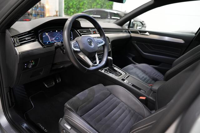 Volkswagen PASSAT Variant 1.5 TSI R Line DSG * Pano - Trekhaak - Virtual - Keyless - Camera - ACC - App *