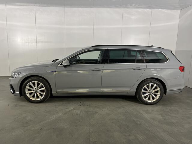 Volkswagen PASSAT Variant 1.4 TSI PHEV GTE Business / AUTOMAAT/ PARK.SENSOREN V+A/ CAMERA/ APP-CONNECT/ STOEL VERWARMING/ ACC/ NAVI/ DAB/ CLIMA/ LANE-ASSIST/ ISOFIX/ 17'' LMV