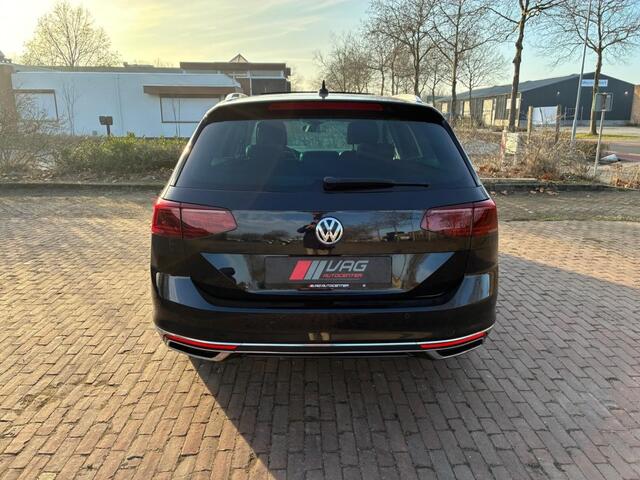 Volkswagen PASSAT 1.4 TSI GTE Hybride, Pano, Trekhaak, 360° Camera, Leder