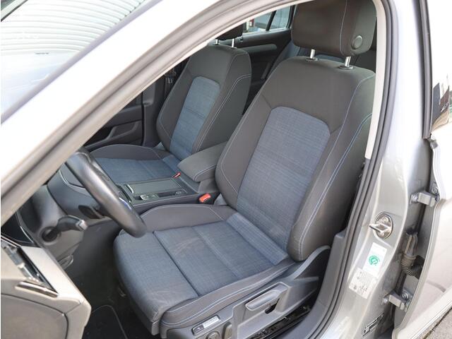 Volkswagen PASSAT Variant GTE 1.4 TSI PHEV 218PK | Panodak | Virtual | Camera | IQ Light Matrix | Stoel&Stuurverwarming | Trekhaak |