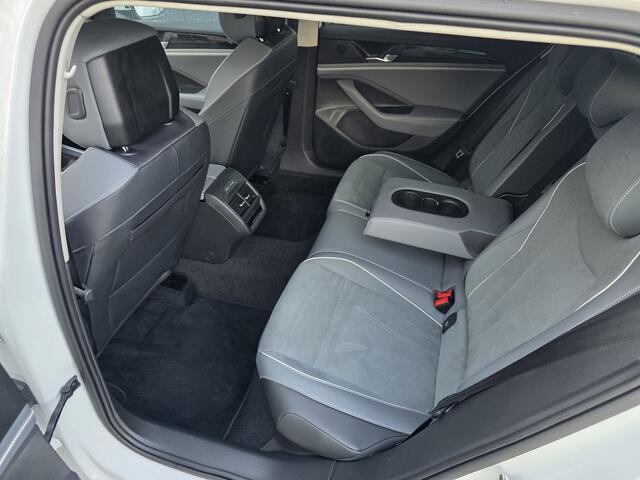 Volkswagen PASSAT Variant 1.5 eTSI Elegance Business |BTW auto|M-HEV|