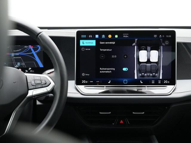 Volkswagen PASSAT Variant 1.5 eHybrid 204 pk DSG Business | IQ Light | Leder/alcantara | Achteruitrijcamera | Massage | Side Assist