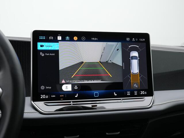 Volkswagen PASSAT Variant 1.5 eHybrid 204 pk DSG Business | IQ Light | Leder/alcantara | Achteruitrijcamera | Massage | Side Assist