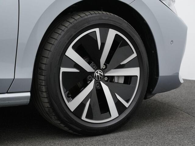 Volkswagen PASSAT Variant 1.5 eHybrid 204 pk DSG Business | IQ Light | Leder/alcantara | Achteruitrijcamera | Massage | Side Assist