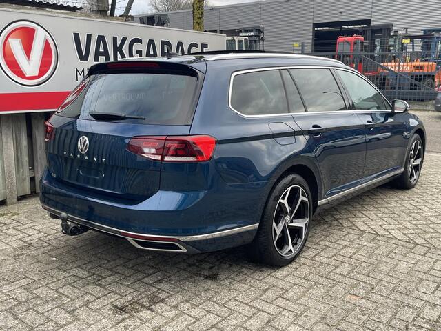 Volkswagen PASSAT Variant 1.4 TSI PHEV GTE Business 18"/Trekhaak/Panoramadak/Stoelverwarming v+a/Dodehoek/Adaptieve cruise/Elektrische klep